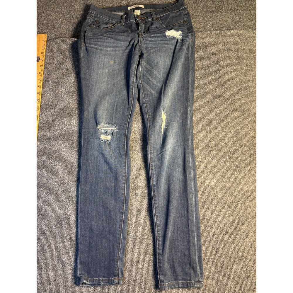 Refuge Jeans Womens 2 Blue Denim 5-Pockets Stretch Distressed Comfort Skinny Leg